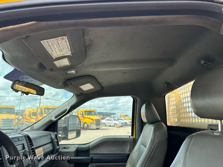 image for item EJ8470 2017 Ford F350 Super Duty XL utility bed pickup truck