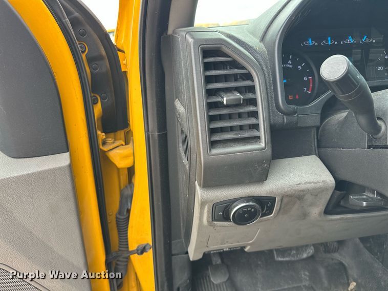 image for item EJ8470 2017 Ford F350 Super Duty XL utility bed pickup truck