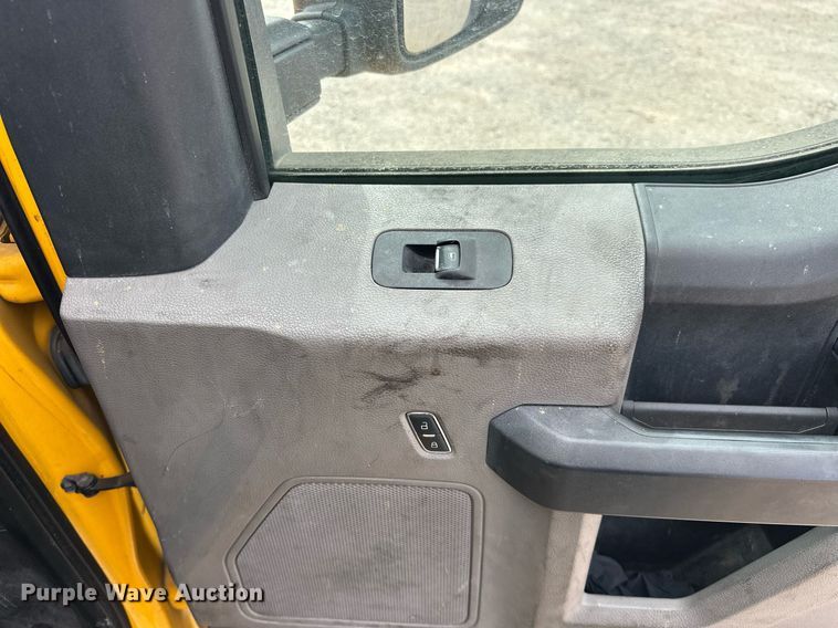 image for item EJ8470 2017 Ford F350 Super Duty XL utility bed pickup truck