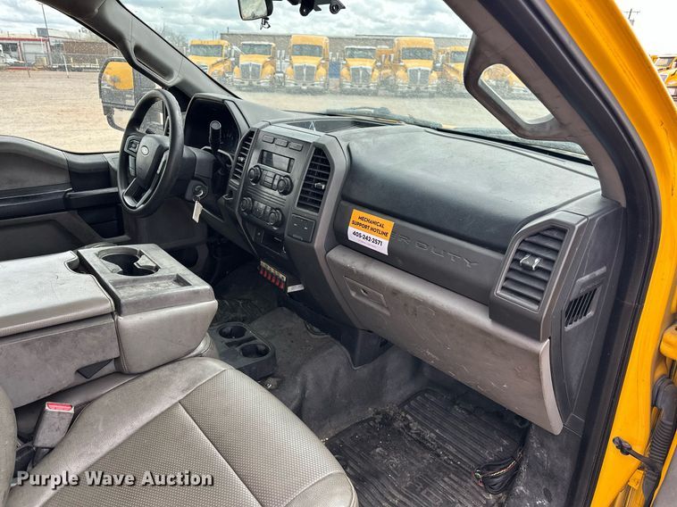 image for item EJ8470 2017 Ford F350 Super Duty XL utility bed pickup truck