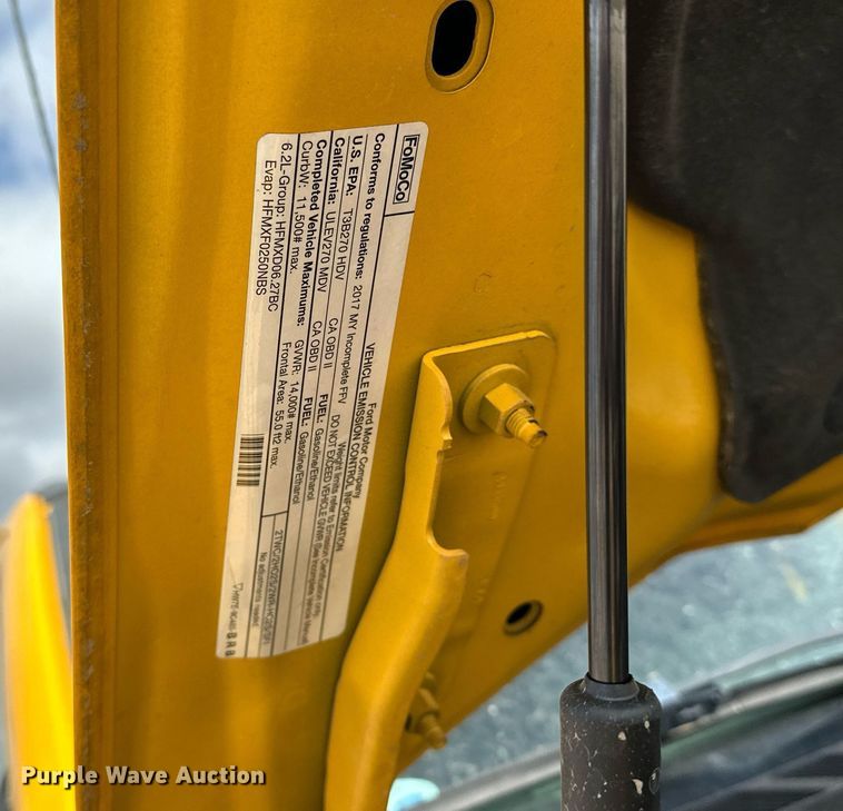 image for item EJ8470 2017 Ford F350 Super Duty XL utility bed pickup truck