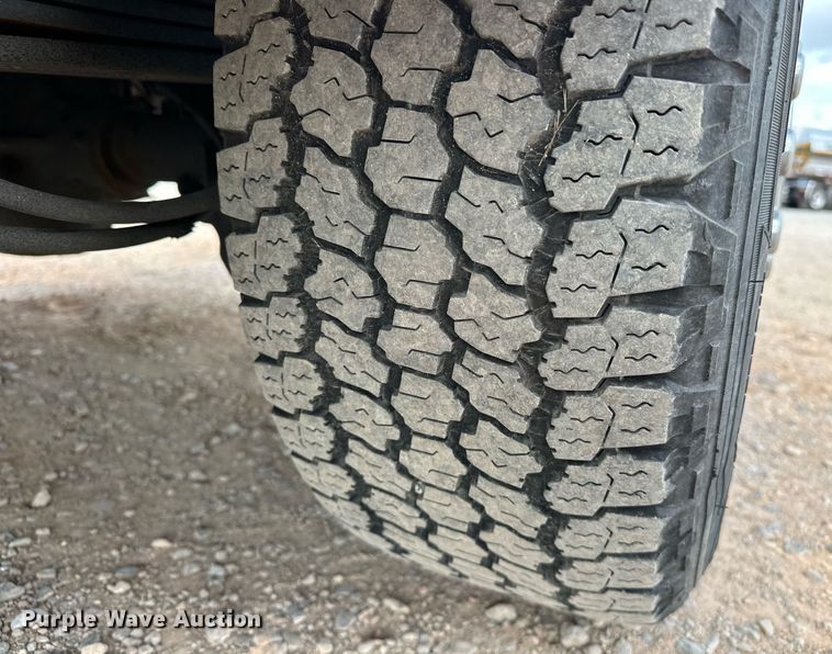 image for item EJ8470 2017 Ford F350 Super Duty XL utility bed pickup truck