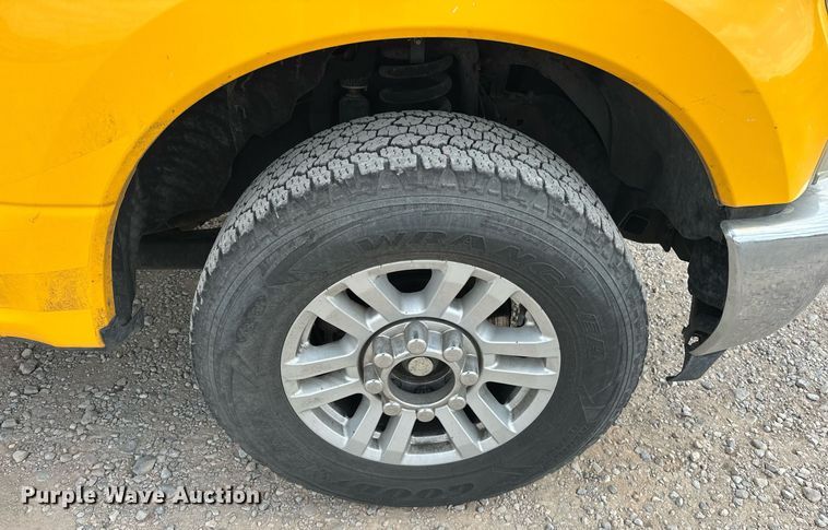 image for item EJ8470 2017 Ford F350 Super Duty XL utility bed pickup truck