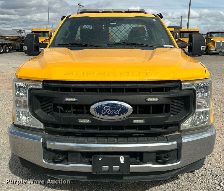 image for item EJ8472 2020 Ford F350 Super Duty XL utility bed pickup truck