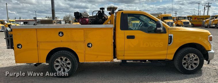 image for item EJ8472 2020 Ford F350 Super Duty XL utility bed pickup truck