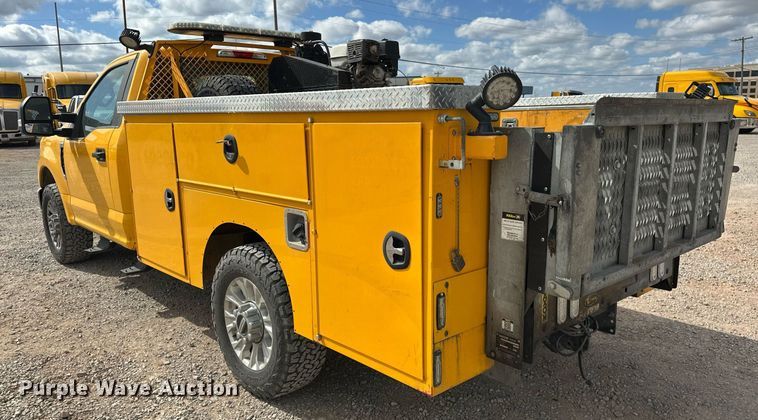 image for item EJ8472 2020 Ford F350 Super Duty XL utility bed pickup truck