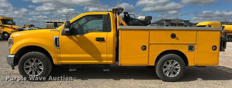 image for item EJ8472 2020 Ford F350 Super Duty XL utility bed pickup truck