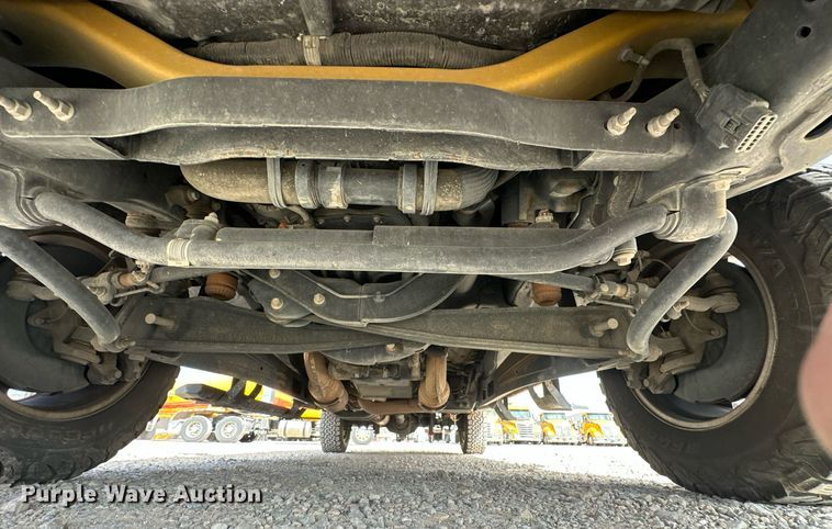 image for item EJ8472 2020 Ford F350 Super Duty XL utility bed pickup truck