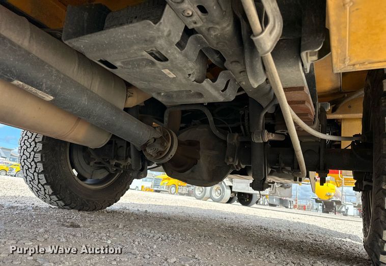 image for item EJ8472 2020 Ford F350 Super Duty XL utility bed pickup truck