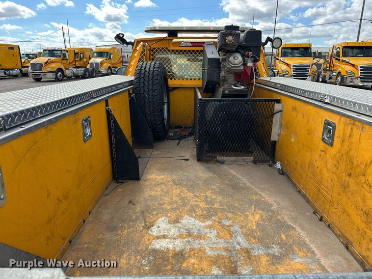 image for item EJ8472 2020 Ford F350 Super Duty XL utility bed pickup truck