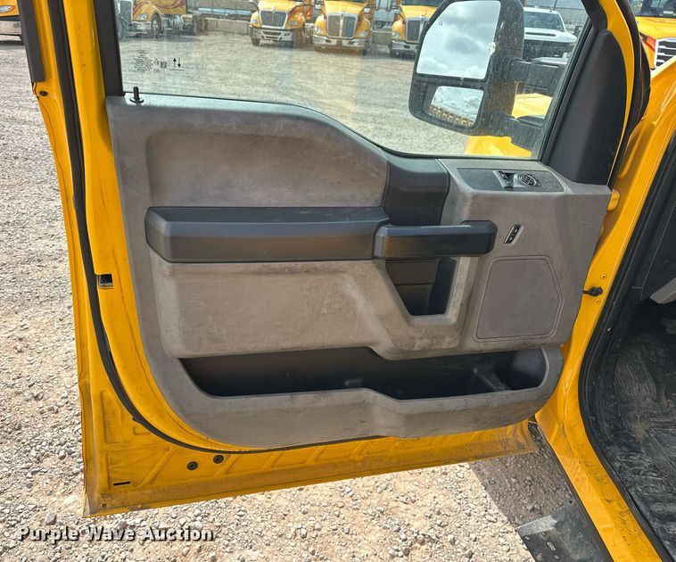 image for item EJ8472 2020 Ford F350 Super Duty XL utility bed pickup truck