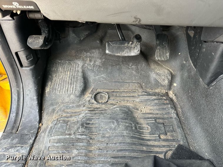 image for item EJ8472 2020 Ford F350 Super Duty XL utility bed pickup truck