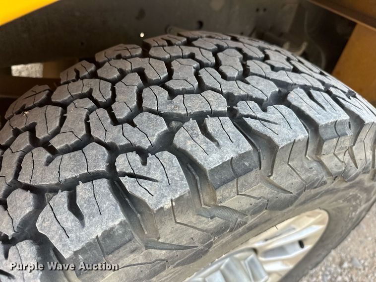 image for item EJ8472 2020 Ford F350 Super Duty XL utility bed pickup truck