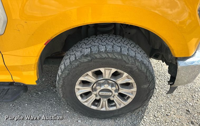 image for item EJ8472 2020 Ford F350 Super Duty XL utility bed pickup truck