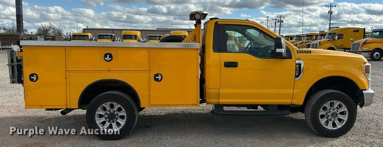 image for item EJ8475 2020 Ford F350 Super Duty XL utility bed pickup truck