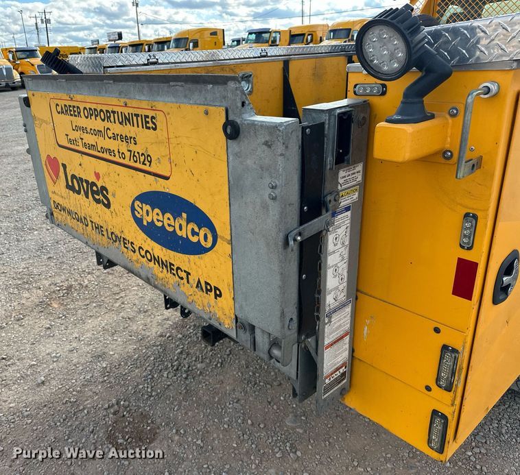 image for item EJ8475 2020 Ford F350 Super Duty XL utility bed pickup truck