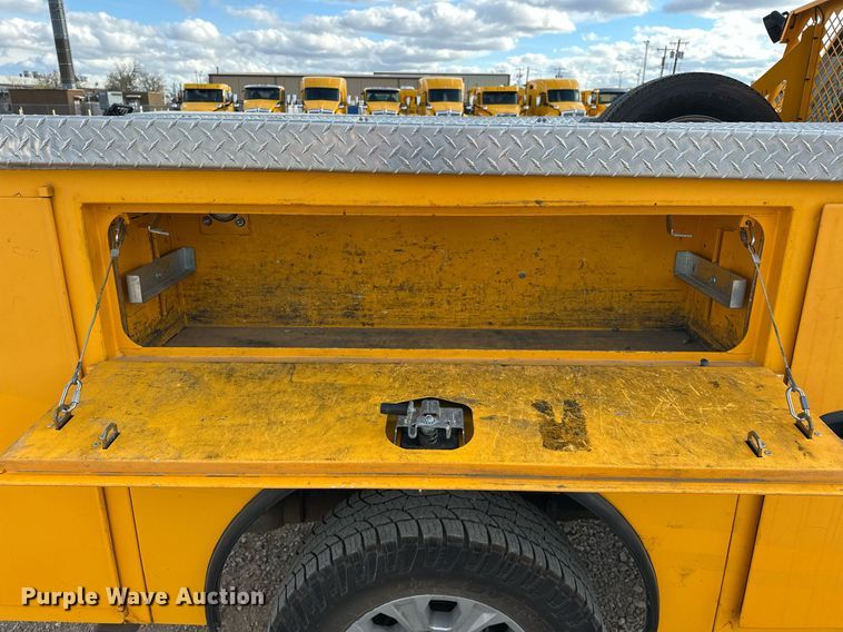 image for item EJ8475 2020 Ford F350 Super Duty XL utility bed pickup truck