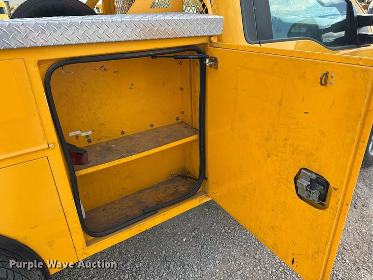 image for item EJ8475 2020 Ford F350 Super Duty XL utility bed pickup truck