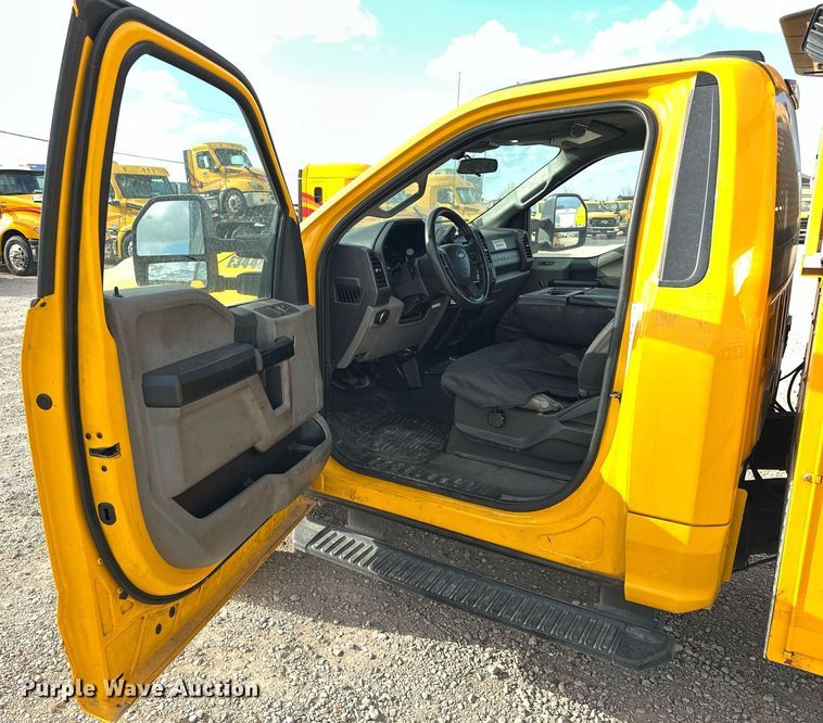 image for item EJ8475 2020 Ford F350 Super Duty XL utility bed pickup truck