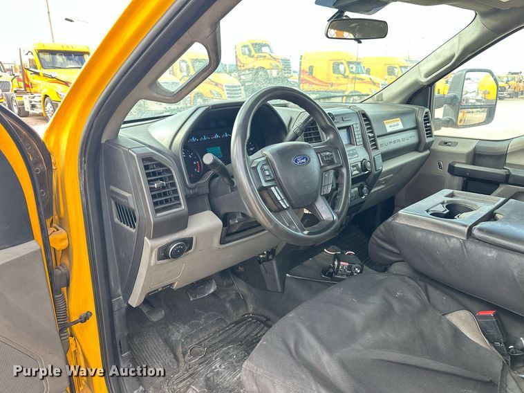 image for item EJ8475 2020 Ford F350 Super Duty XL utility bed pickup truck