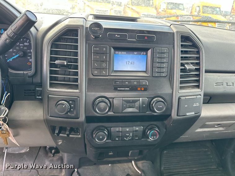 image for item EJ8475 2020 Ford F350 Super Duty XL utility bed pickup truck