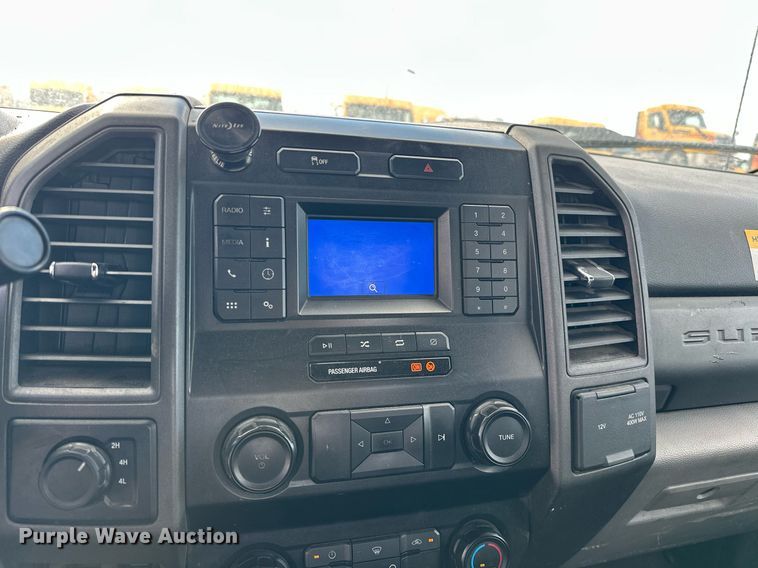 image for item EJ8475 2020 Ford F350 Super Duty XL utility bed pickup truck