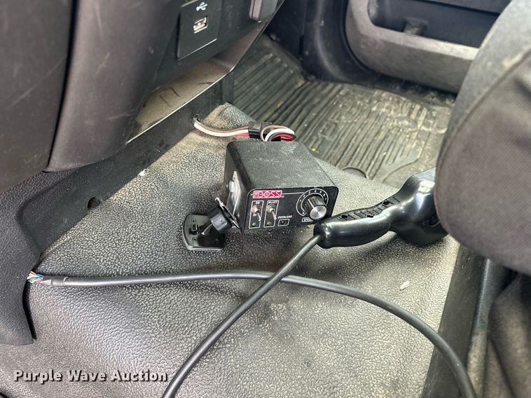 image for item EJ8475 2020 Ford F350 Super Duty XL utility bed pickup truck