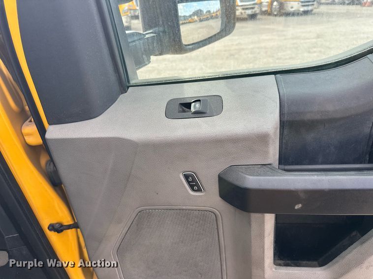 image for item EJ8475 2020 Ford F350 Super Duty XL utility bed pickup truck