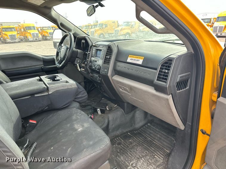 image for item EJ8475 2020 Ford F350 Super Duty XL utility bed pickup truck