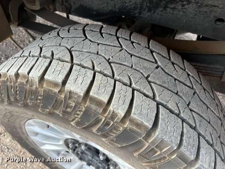 image for item EJ8475 2020 Ford F350 Super Duty XL utility bed pickup truck