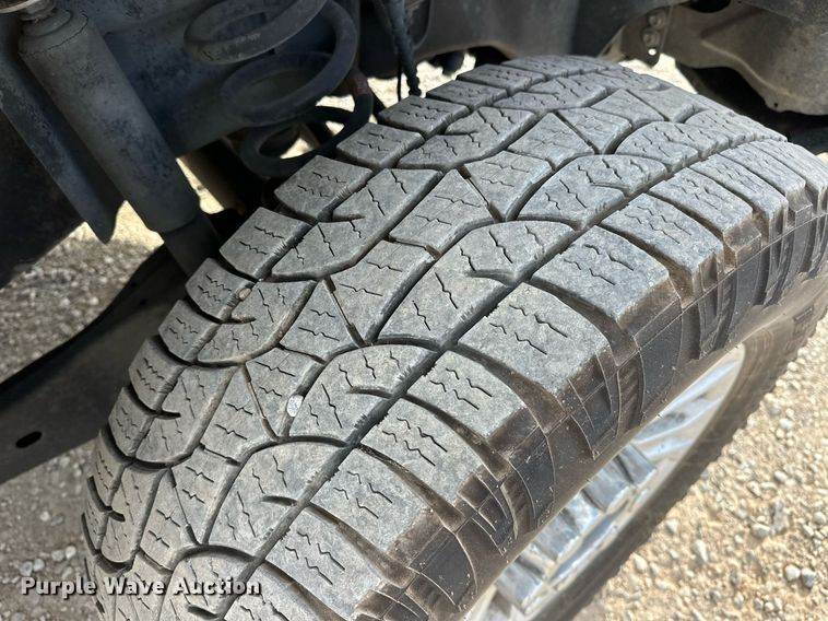 image for item EJ8475 2020 Ford F350 Super Duty XL utility bed pickup truck