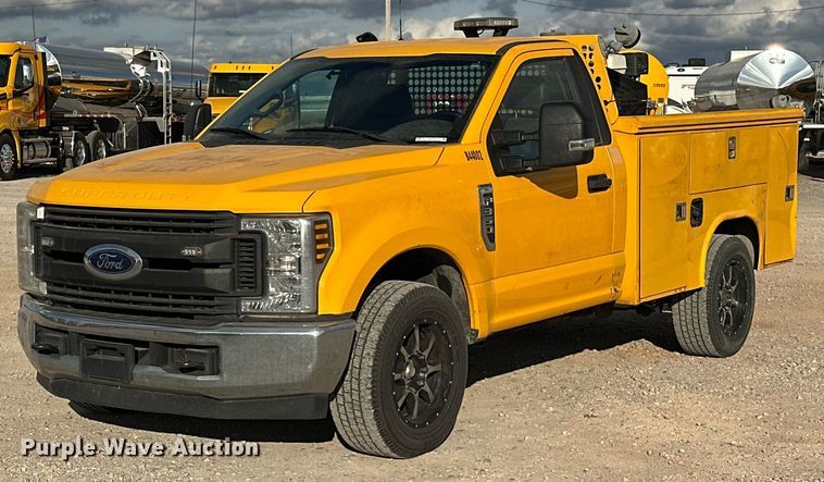 image for item EJ8476 2018 Ford F350 Super Duty XL utility bed pickup truck