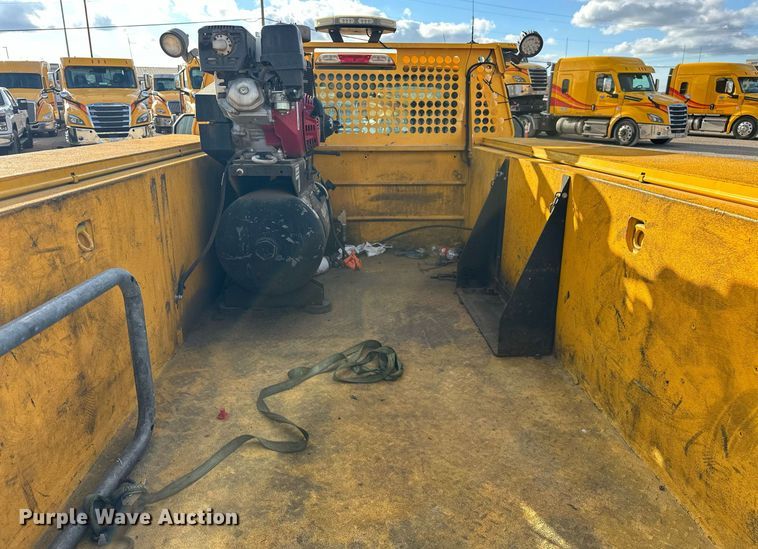 image for item EJ8476 2018 Ford F350 Super Duty XL utility bed pickup truck