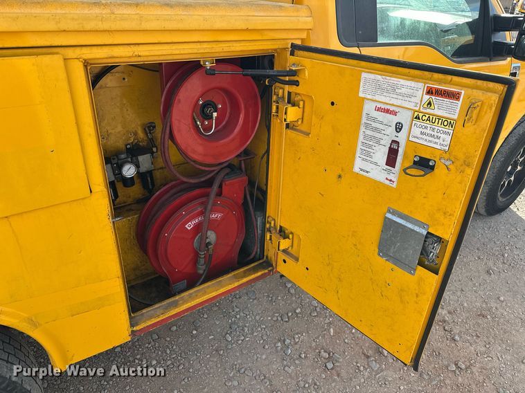 image for item EJ8476 2018 Ford F350 Super Duty XL utility bed pickup truck