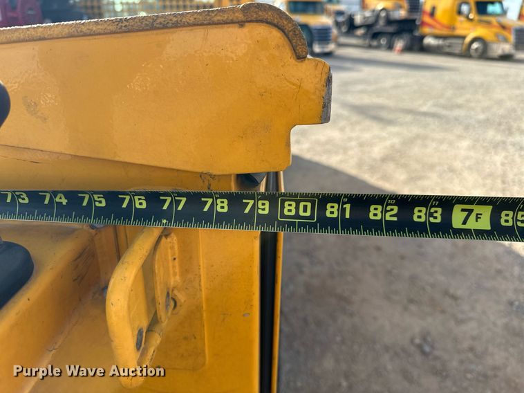 image for item EJ8476 2018 Ford F350 Super Duty XL utility bed pickup truck