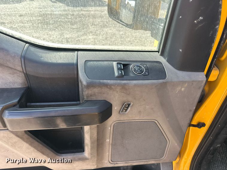 image for item EJ8476 2018 Ford F350 Super Duty XL utility bed pickup truck