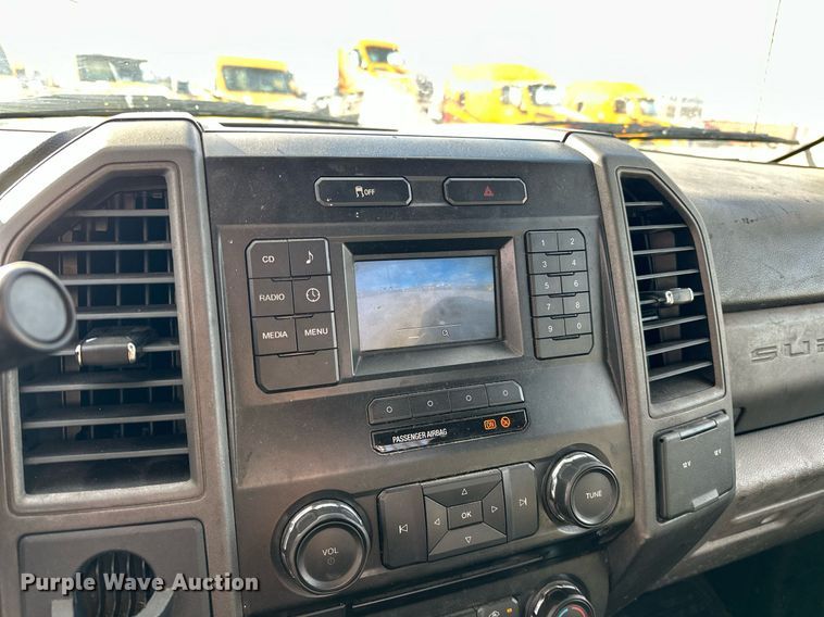 image for item EJ8476 2018 Ford F350 Super Duty XL utility bed pickup truck