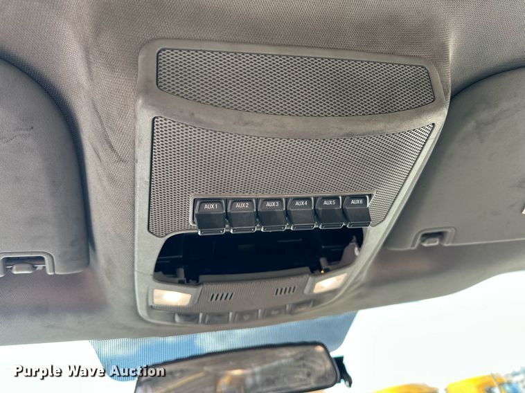 image for item EJ8476 2018 Ford F350 Super Duty XL utility bed pickup truck