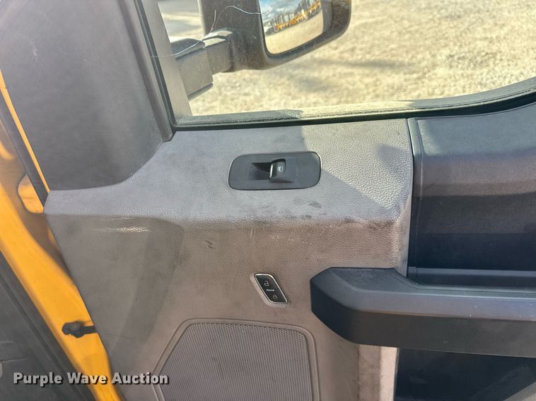 image for item EJ8476 2018 Ford F350 Super Duty XL utility bed pickup truck