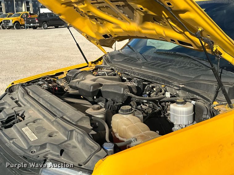 image for item EJ8476 2018 Ford F350 Super Duty XL utility bed pickup truck