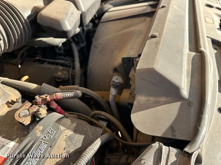 image for item EJ8476 2018 Ford F350 Super Duty XL utility bed pickup truck