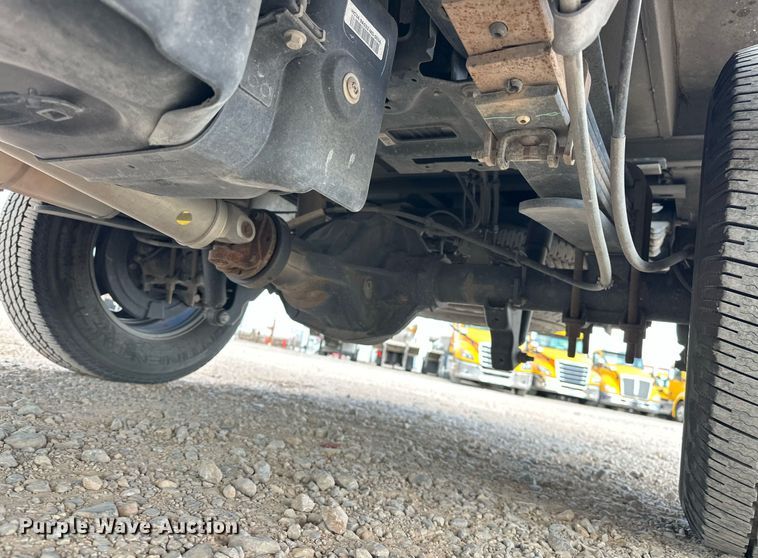 image for item EJ8477 2019 Ford F350 Super Duty utility bed pickup truck