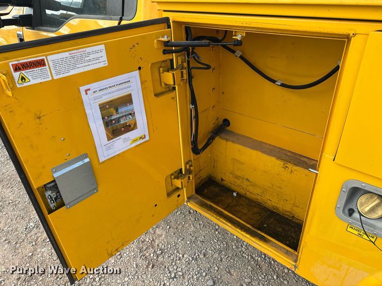 image for item EJ8477 2019 Ford F350 Super Duty utility bed pickup truck