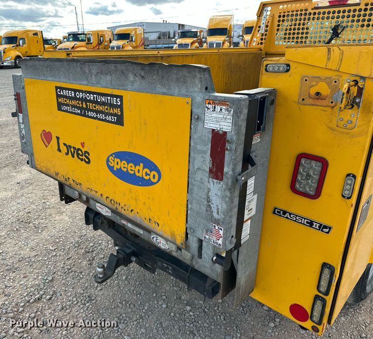 image for item EJ8477 2019 Ford F350 Super Duty utility bed pickup truck