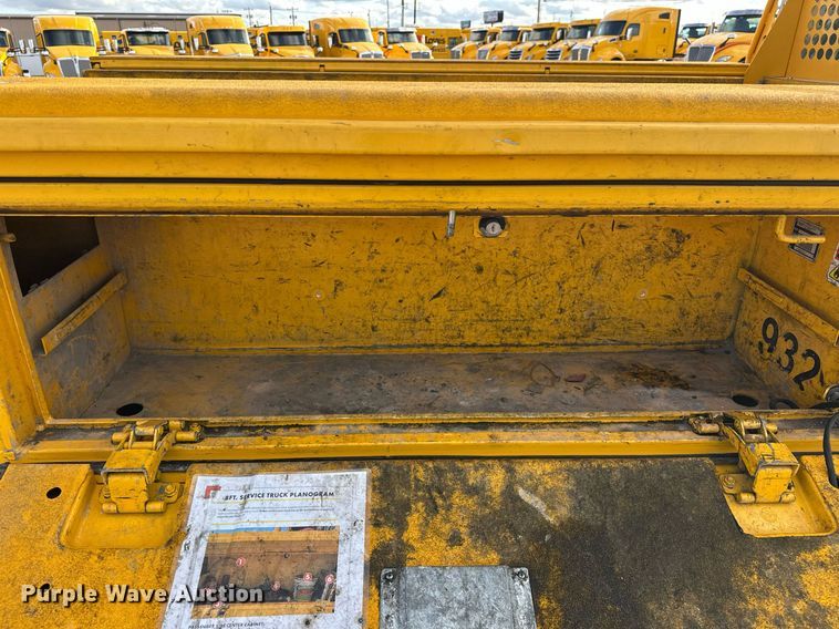 image for item EJ8477 2019 Ford F350 Super Duty utility bed pickup truck