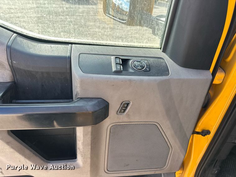 image for item EJ8477 2019 Ford F350 Super Duty utility bed pickup truck