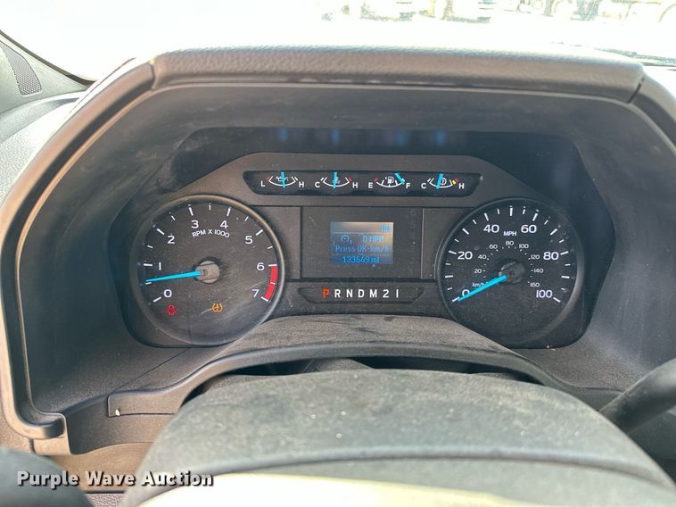 image for item EJ8477 2019 Ford F350 Super Duty utility bed pickup truck