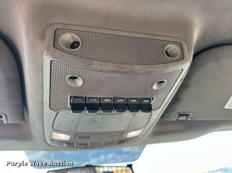 image for item EJ8477 2019 Ford F350 Super Duty utility bed pickup truck