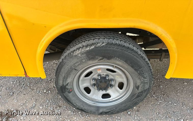 image for item EJ8477 2019 Ford F350 Super Duty utility bed pickup truck