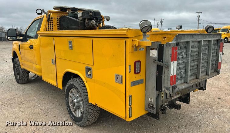 image for item EJ8479 2019 Ford F350 Super Duty XL utility bed pickup truck